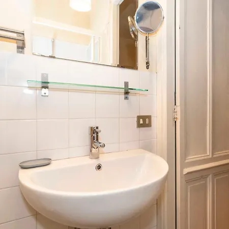 Guesthost - Campidoglio Lovely Turin