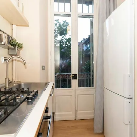 Guesthost - Campidoglio Lovely Apartamento *