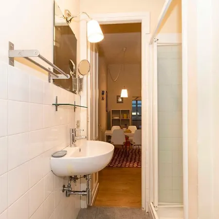 Guesthost - Campidoglio Lovely Apartment